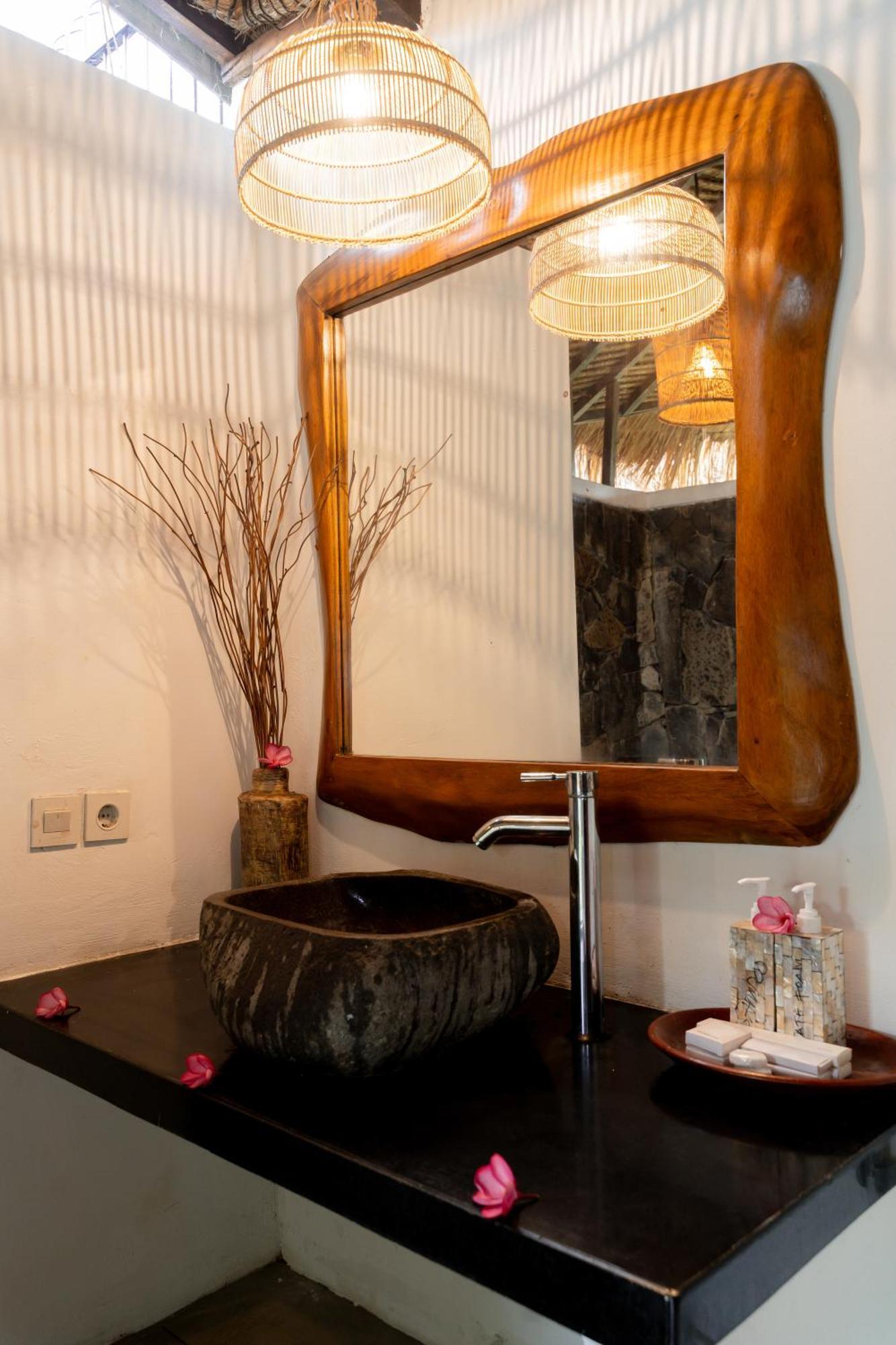 Puri Samaira Villa Tanjung  Ngoại thất bức ảnh